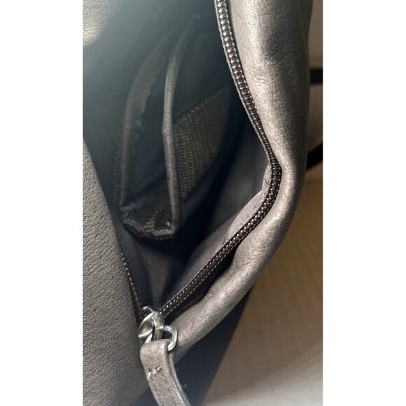 GUN TOTE’N MAMAS Brown Leather Large Shoulder Bag- NWT (w/ imperfection scratch) - Picture 8 of 16